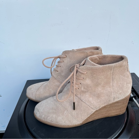 TOMS Beige Suede Wedge Booties - Picture 9 of 11